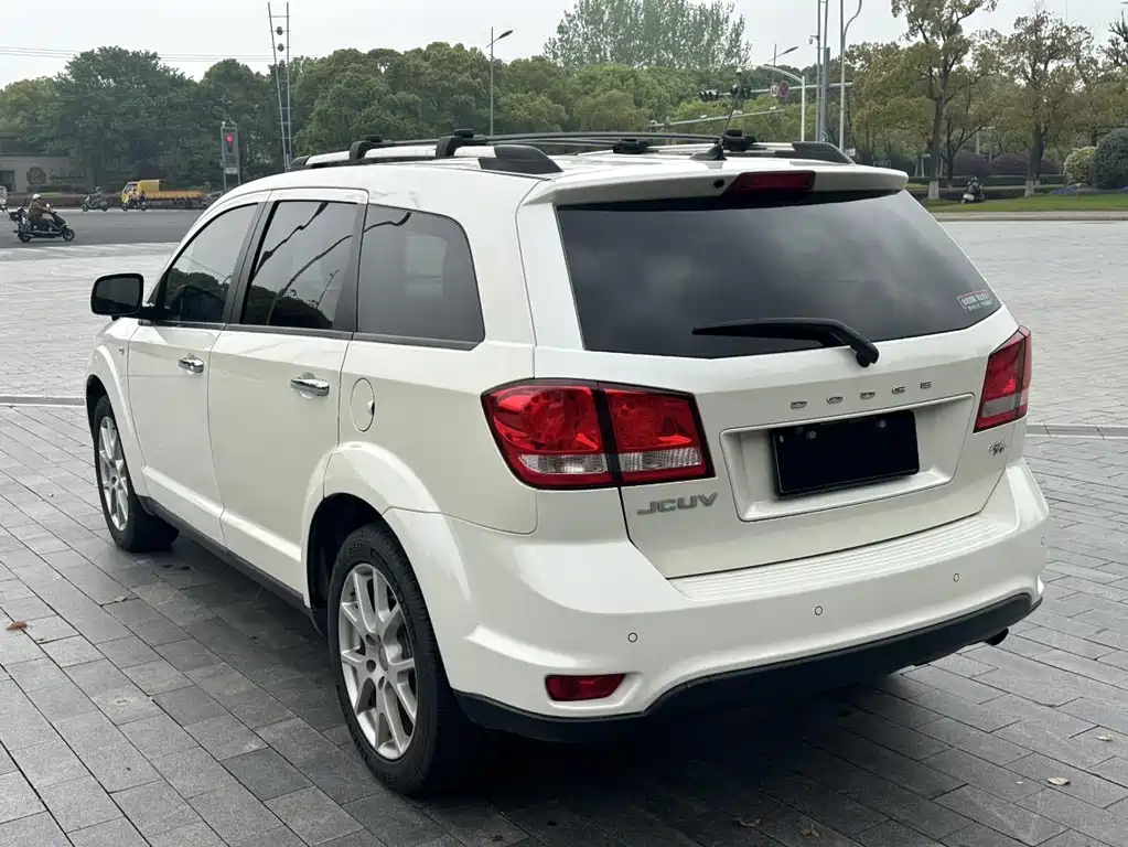 Dodge Journey — миниатюра 7