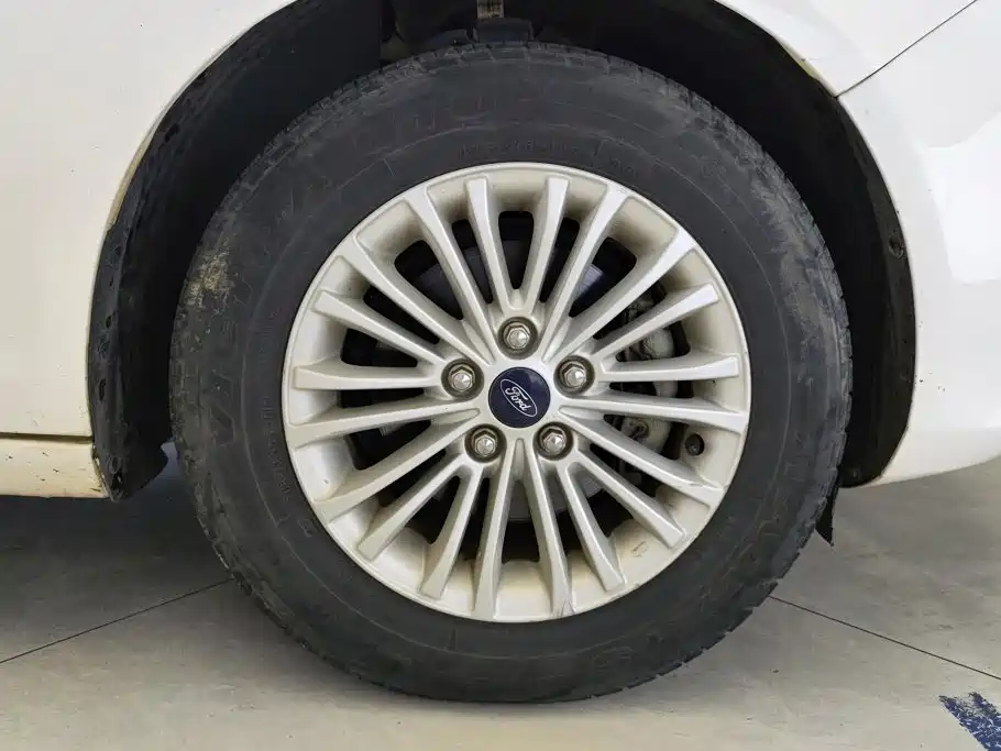 Ford Escort — миниатюра 6