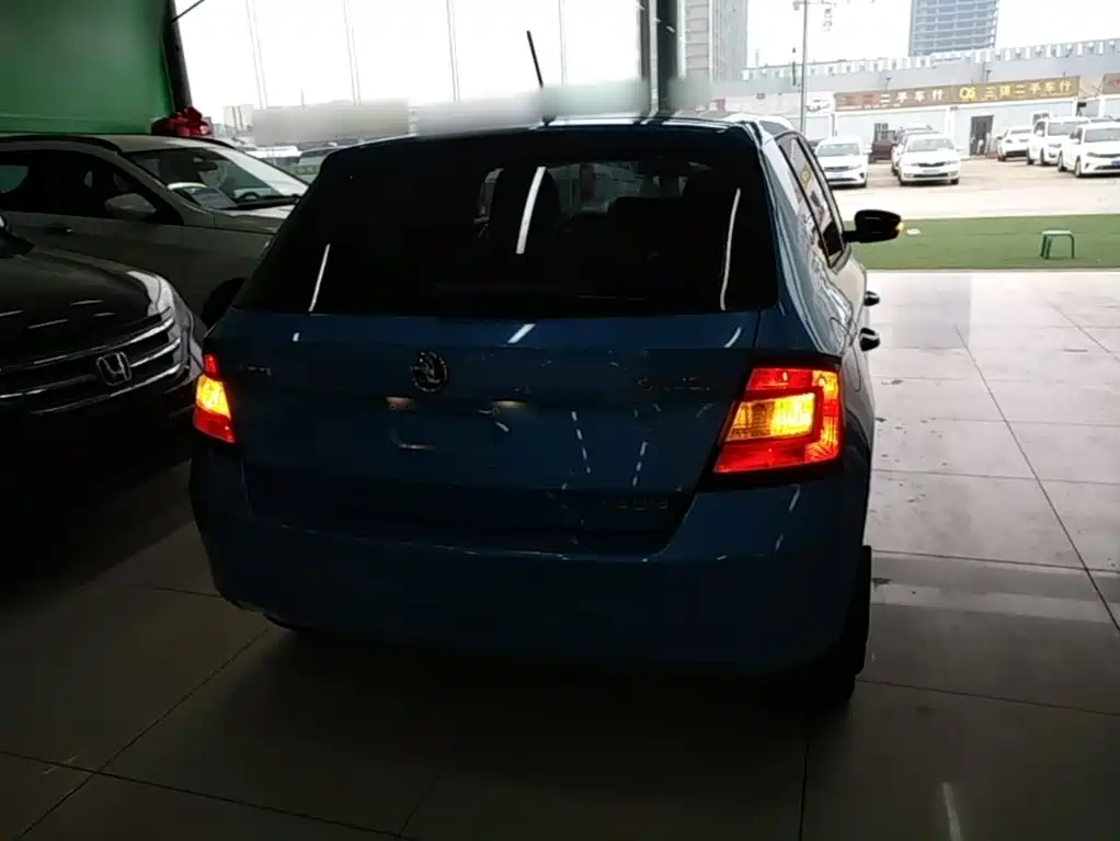 Skoda Fabia — миниатюра 6