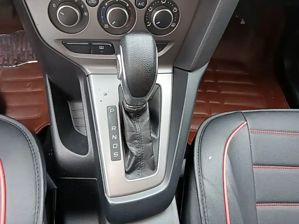 Ford Focus — миниатюра 14