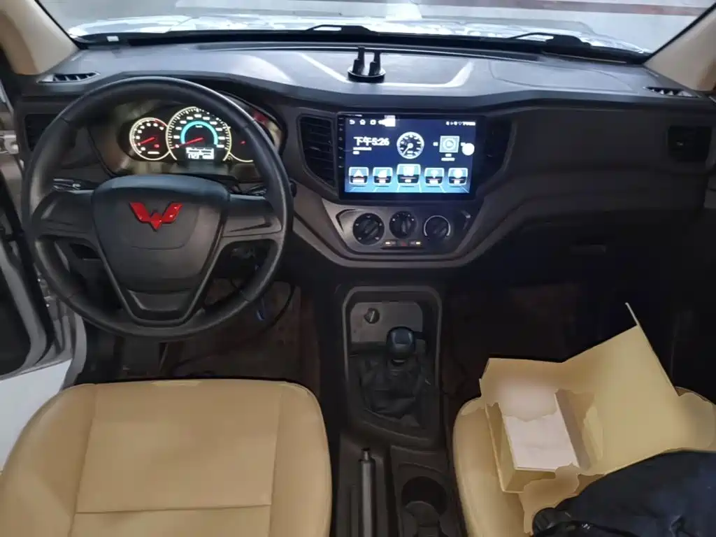Wuling Hongguang V — миниатюра 10