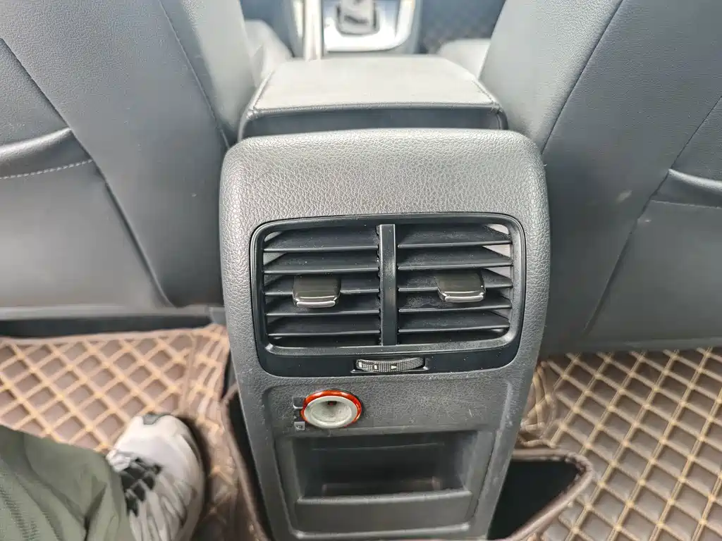 Volkswagen Sagitar — миниатюра 12