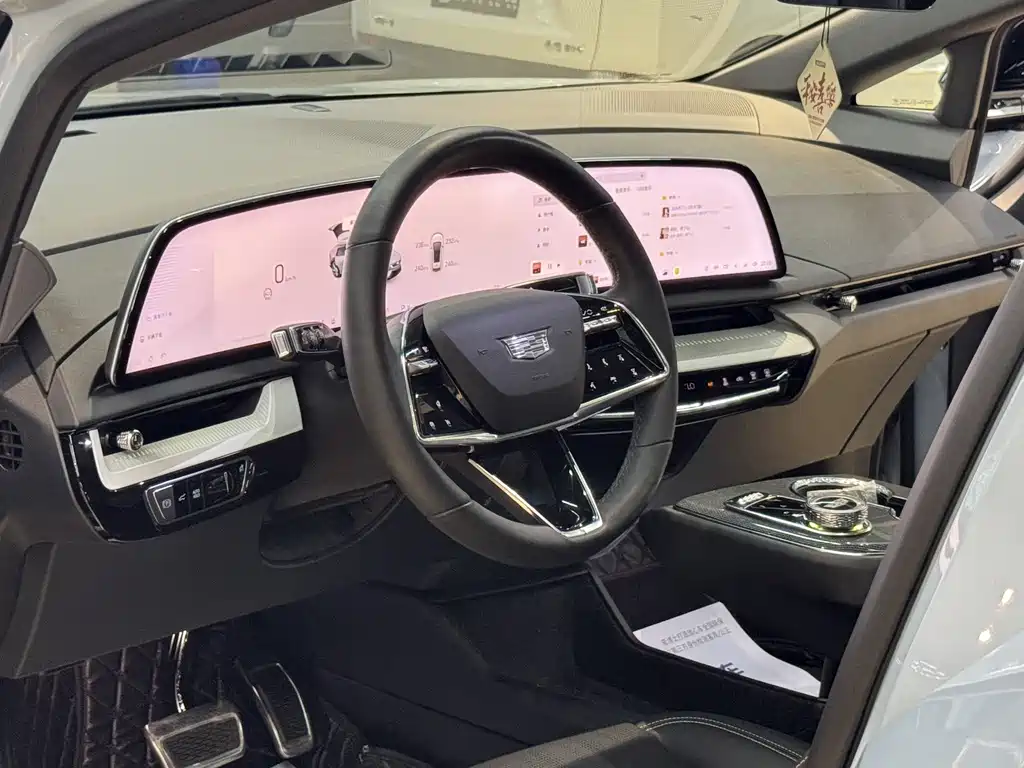 Cadillac IQ — миниатюра 7