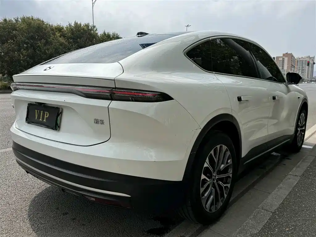 NIO NIO EC6