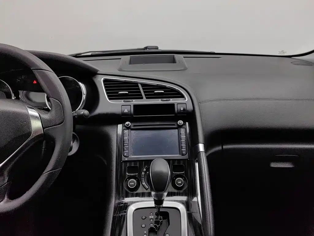 Peugeot 3008 — миниатюра 12