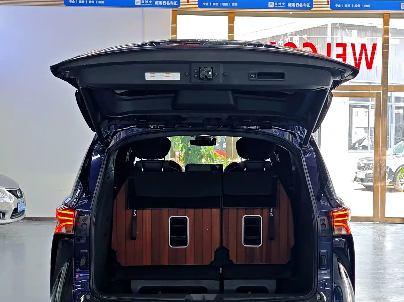 Toyota Sienna id 4617096 из Китая 21