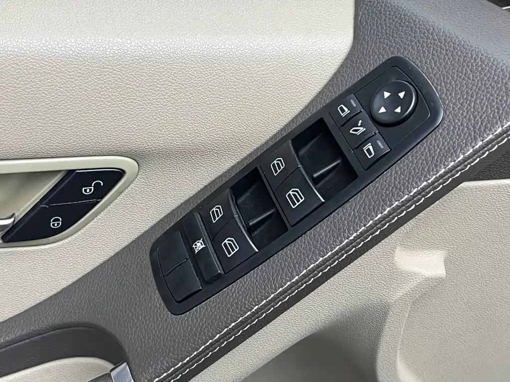 Mercedes-Benz R 2011 R 300 L