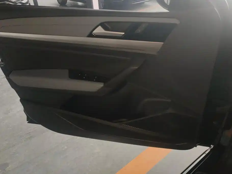Volkswagen Lavida — миниатюра 7