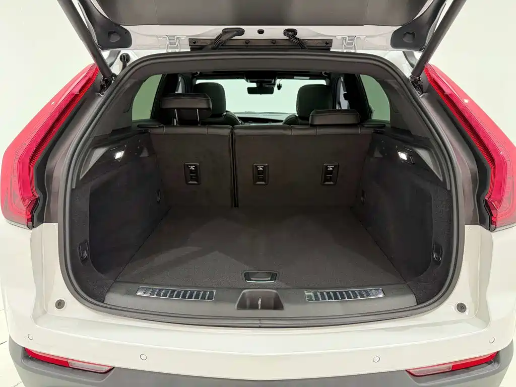 Cadillac XT4 — миниатюра 26
