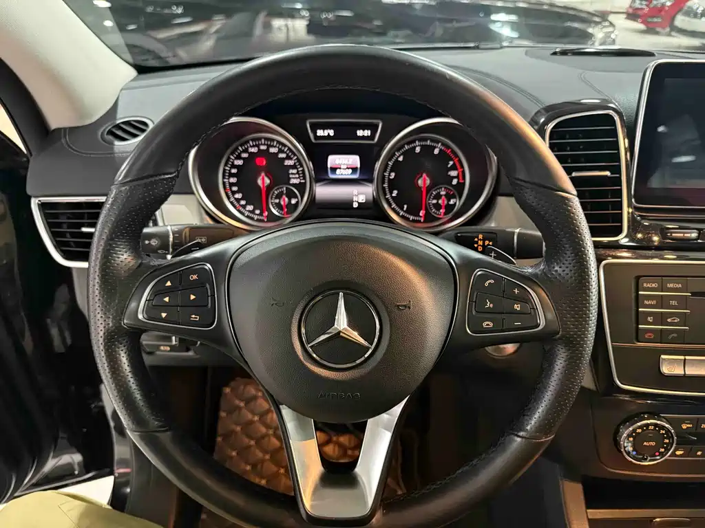 Mercedes-Benz GLE Coupe — миниатюра 8