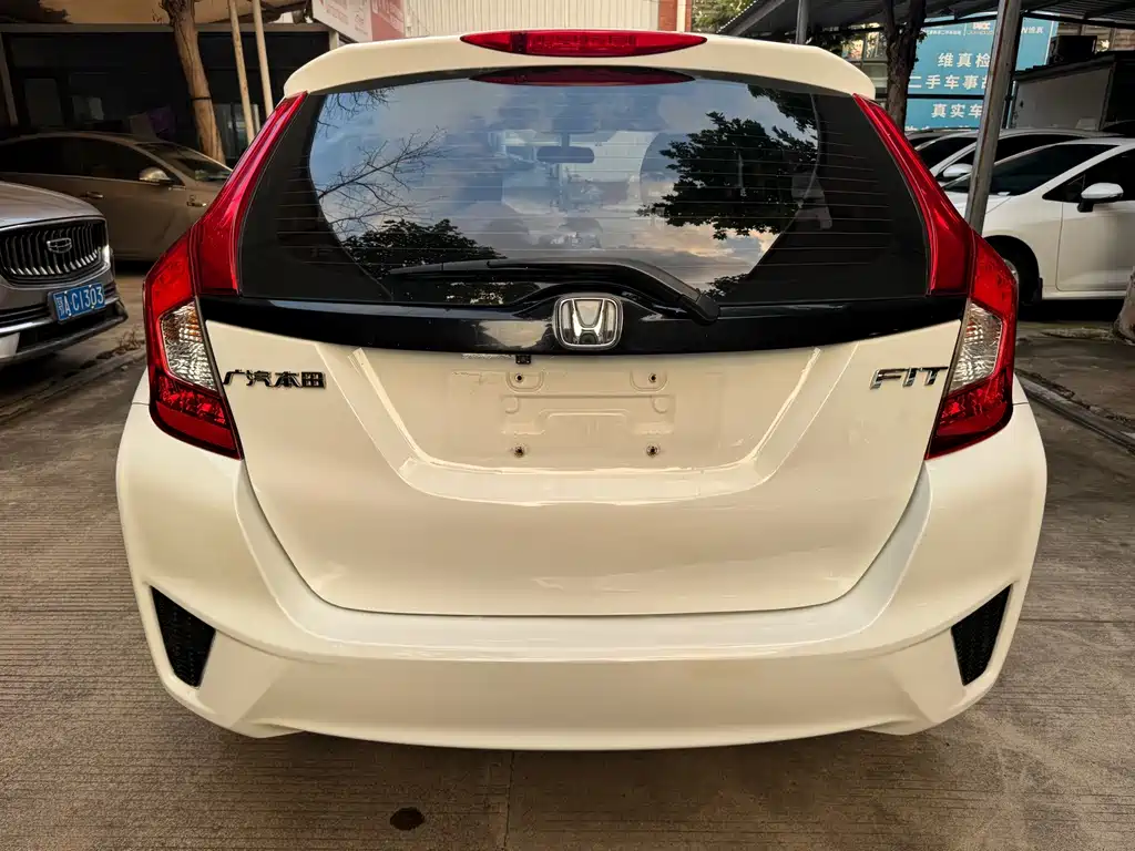 Honda Fit — миниатюра 11