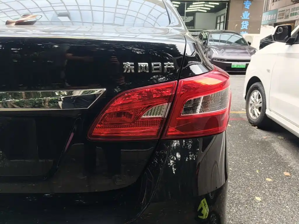 Nissan Sylphy — миниатюра 8