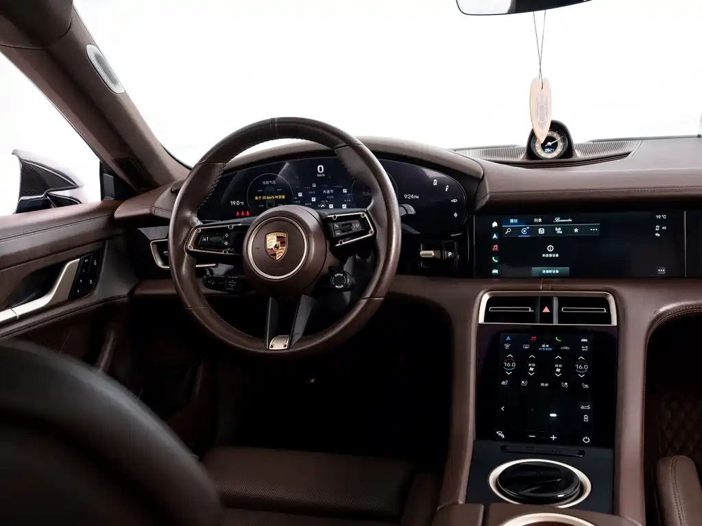 Porsche Taycan — миниатюра 30
