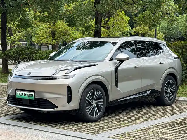 2023 Lynk & Co 08