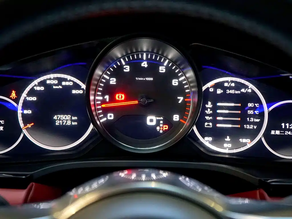 Porsche Cayenne — миниатюра 20