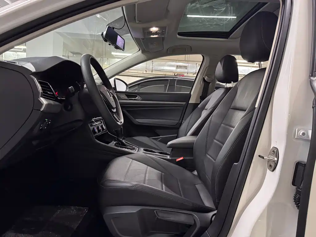 Volkswagen Lavida 2021 1.5L AT Comfort