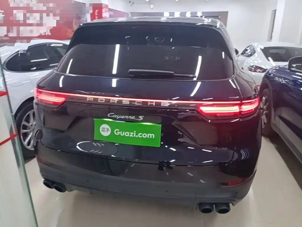Porsche Cayenne — миниатюра 4
