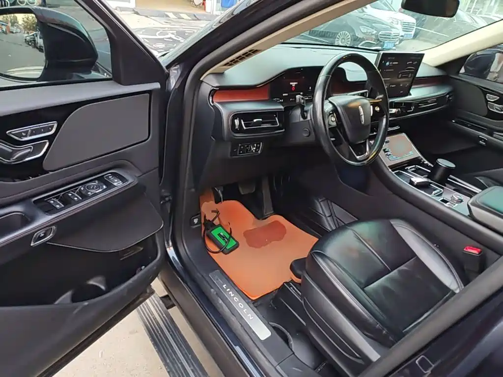 Lincoln Aviator — миниатюра 16