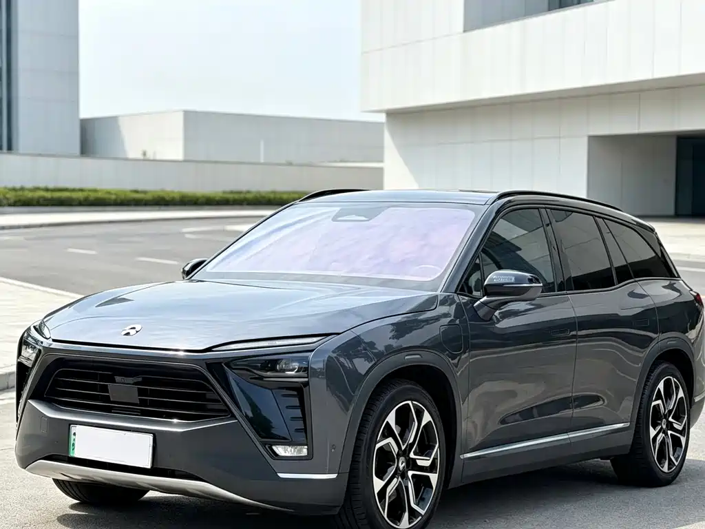 NIO ES8
