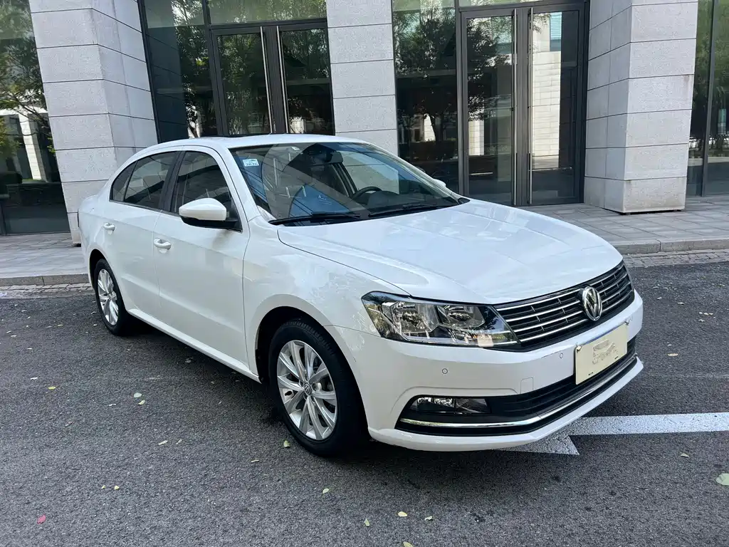 Volkswagen Lavida — миниатюра 3