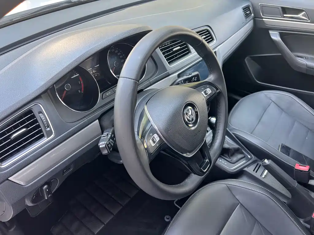 Volkswagen Lavida — миниатюра 11