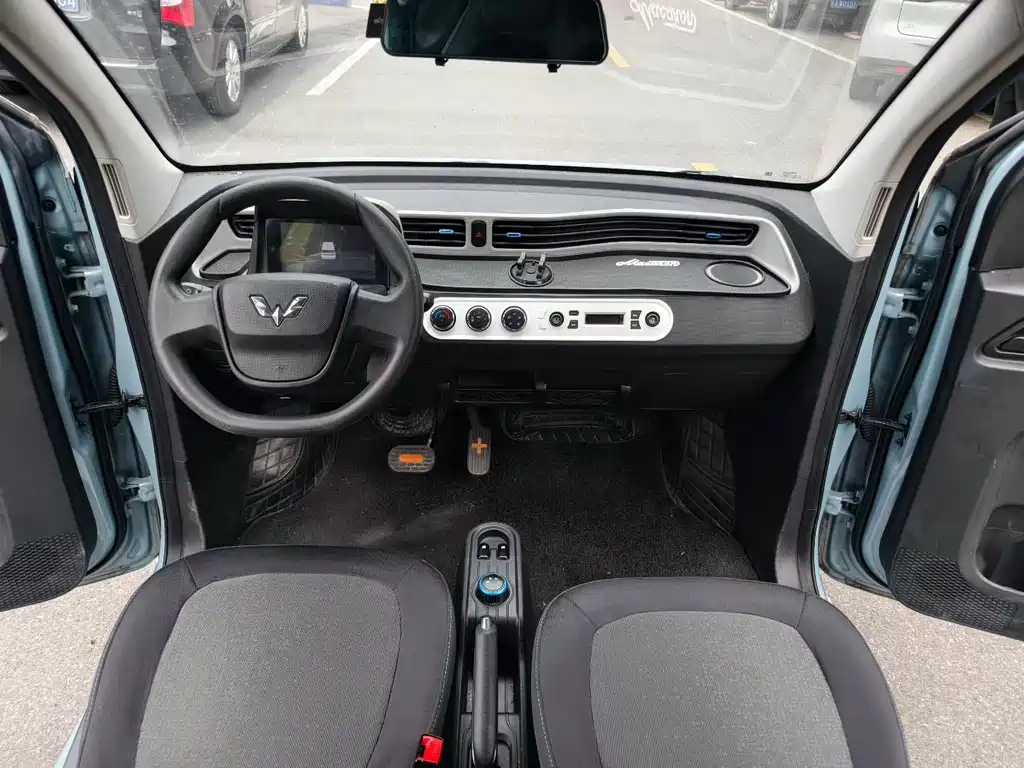 Wuling MINIEV — миниатюра 7