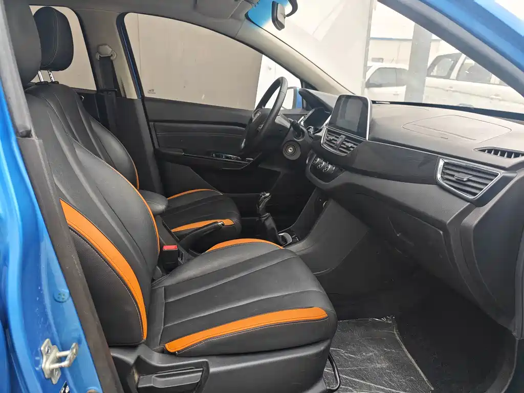 Baojun 310 — миниатюра 5