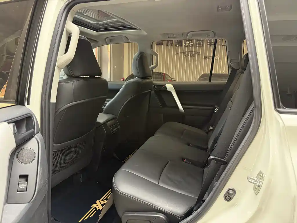 Toyota Prado — миниатюра 21