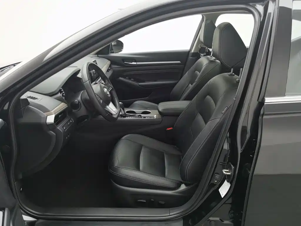 Nissan Teana — миниатюра 10