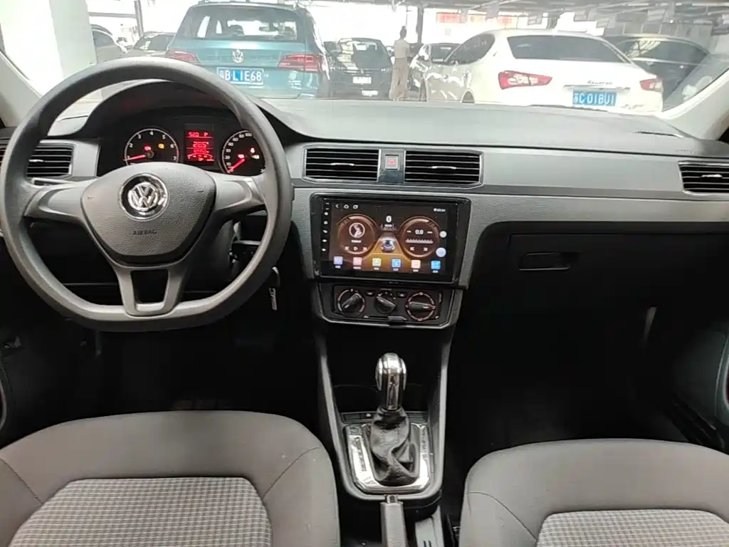 Volkswagen Santana — миниатюра 13