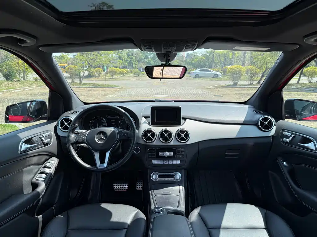 Mercedes-Benz B-Class — миниатюра 10