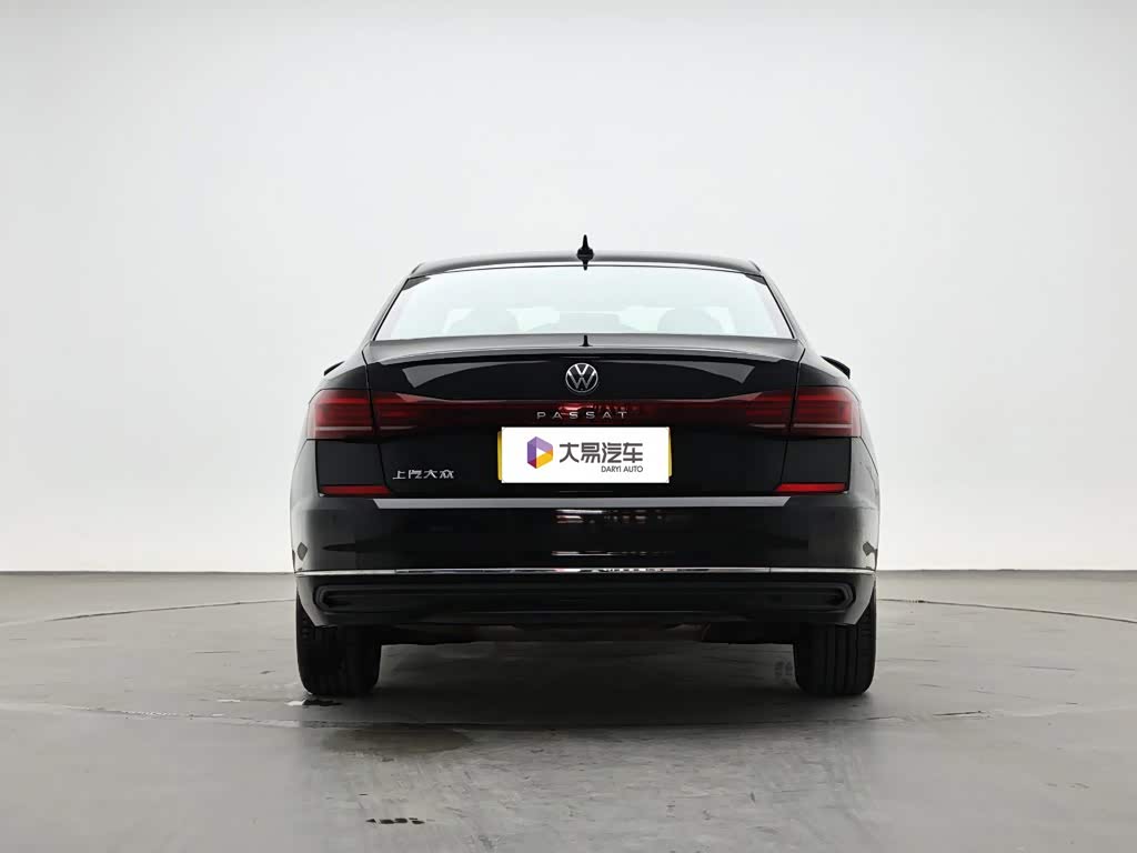 Volkswagen Passat 1.4 л 2025 г. Чёрный, пробег 48200 км