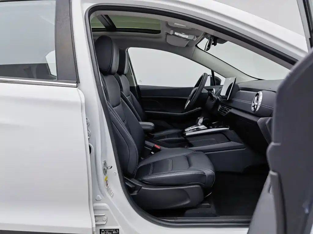 BYD Yuan EV — миниатюра 23