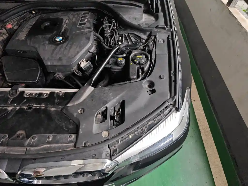 BMW 5 Series — миниатюра 22