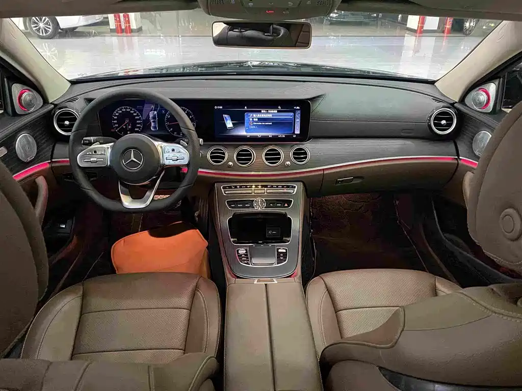 Mercedes-Benz E-Class — миниатюра 9