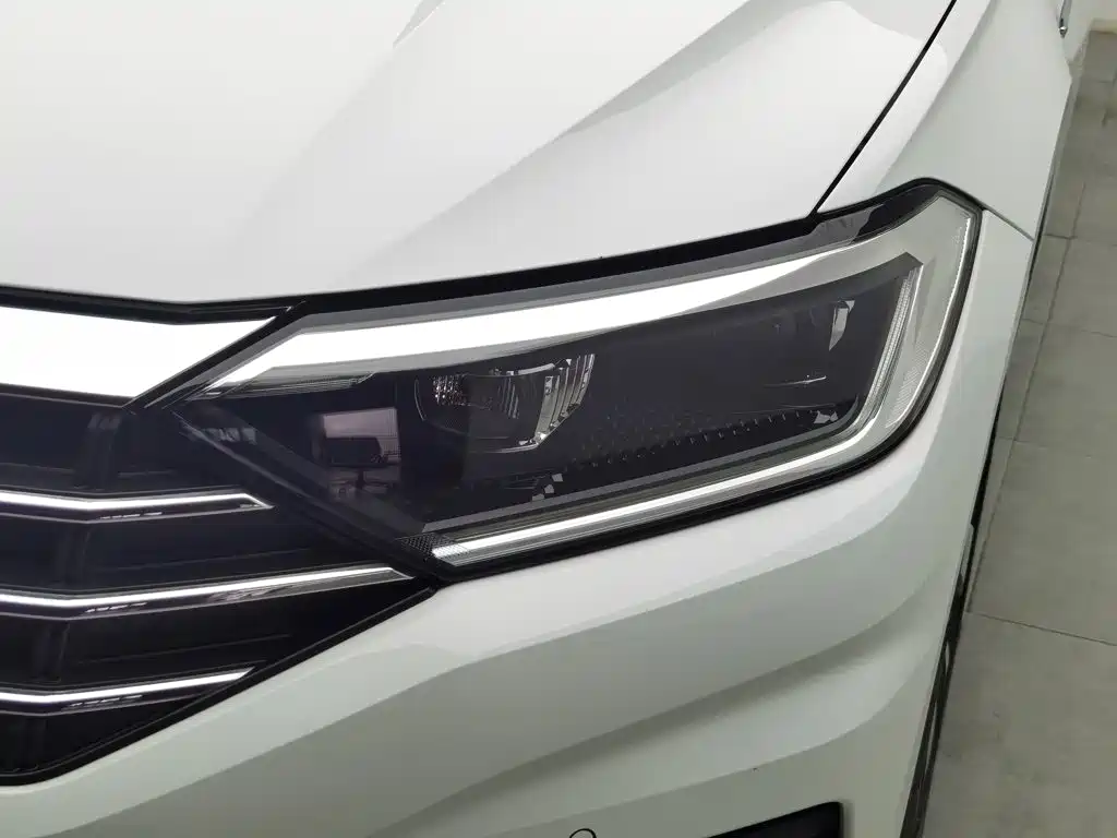 Volkswagen Sagitar — миниатюра 7