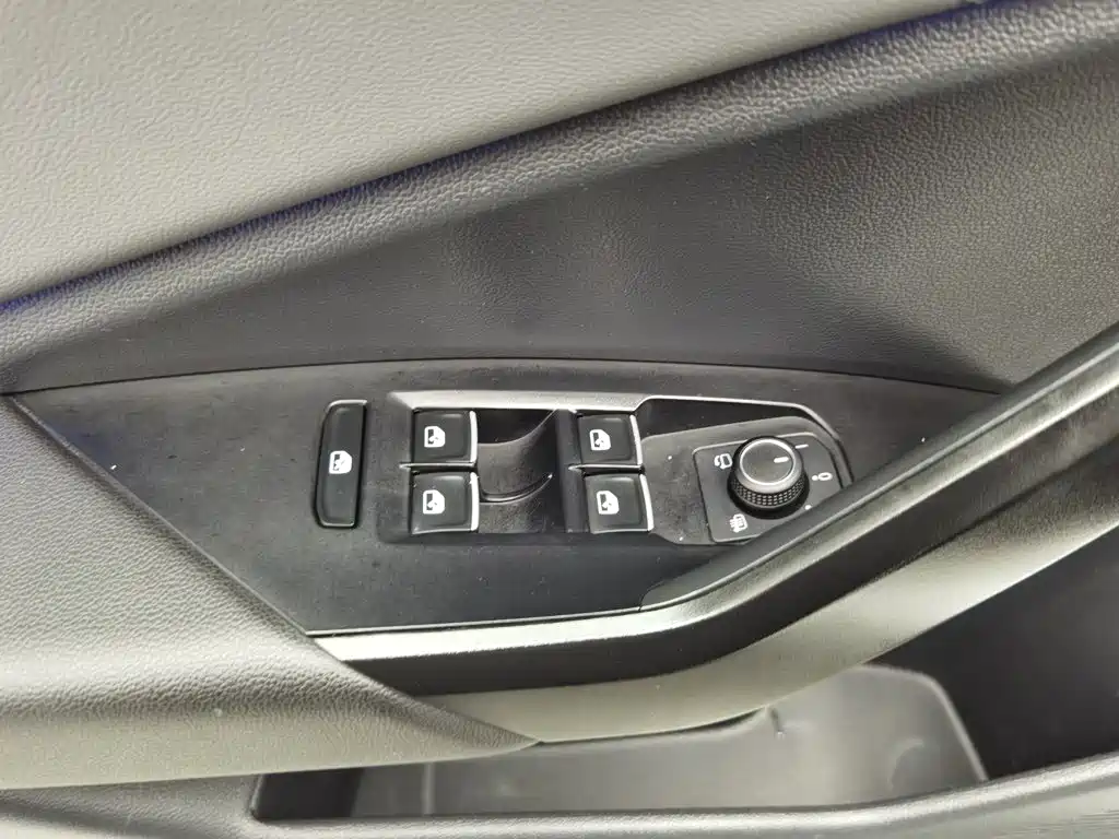 Volkswagen Sagitar — миниатюра 9