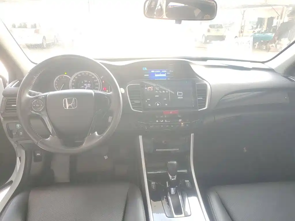Honda Accord — миниатюра 10