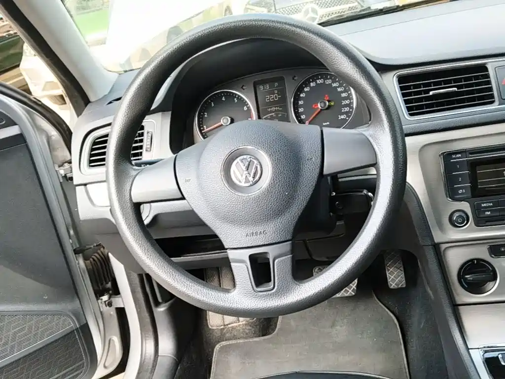 Volkswagen Lavida — миниатюра 11