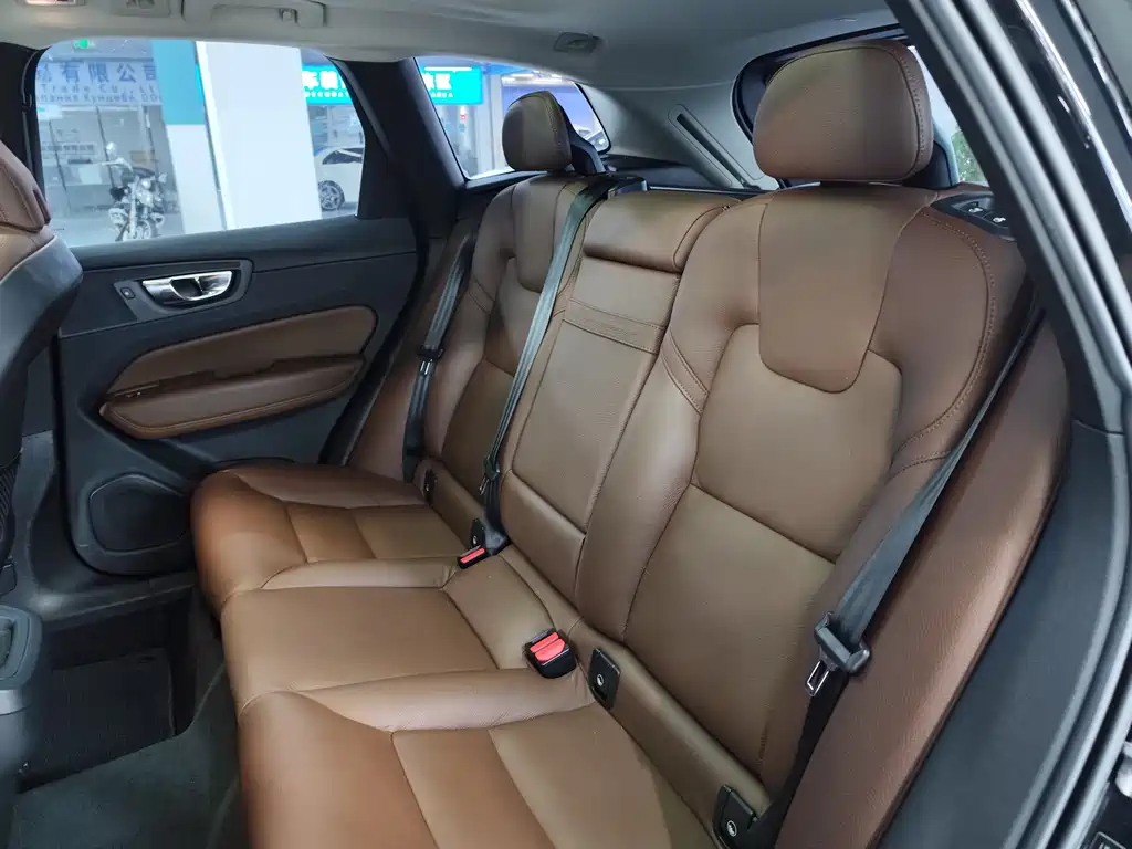 Volvo XC60 — миниатюра 7