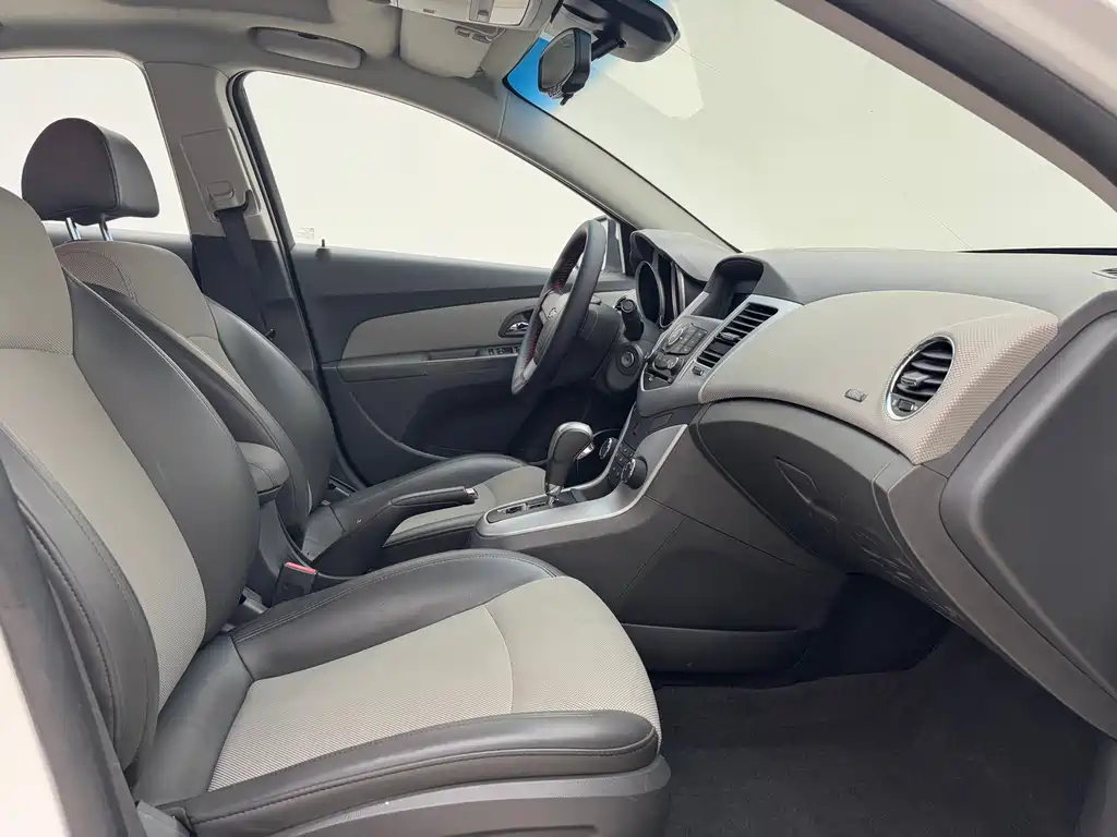 Chevrolet Cruze — миниатюра 11
