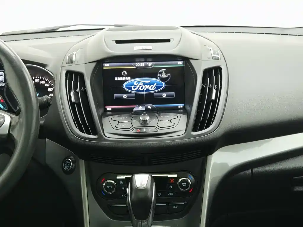 Ford Kuga — миниатюра 12