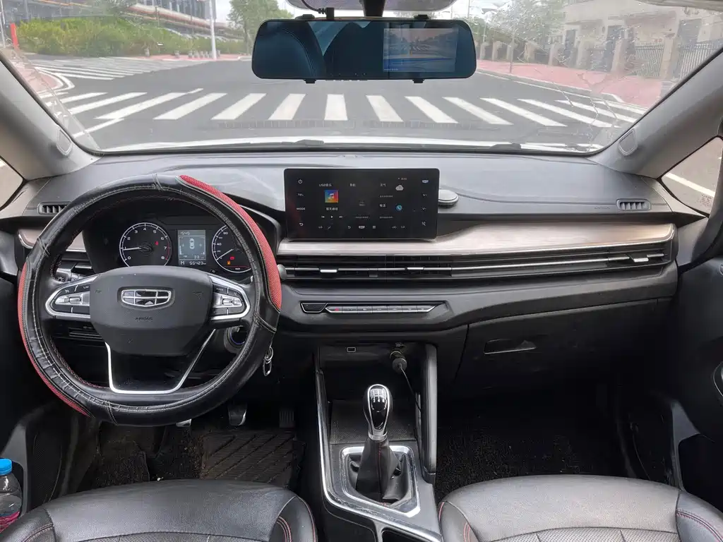 Geely Vision X3 — миниатюра 6