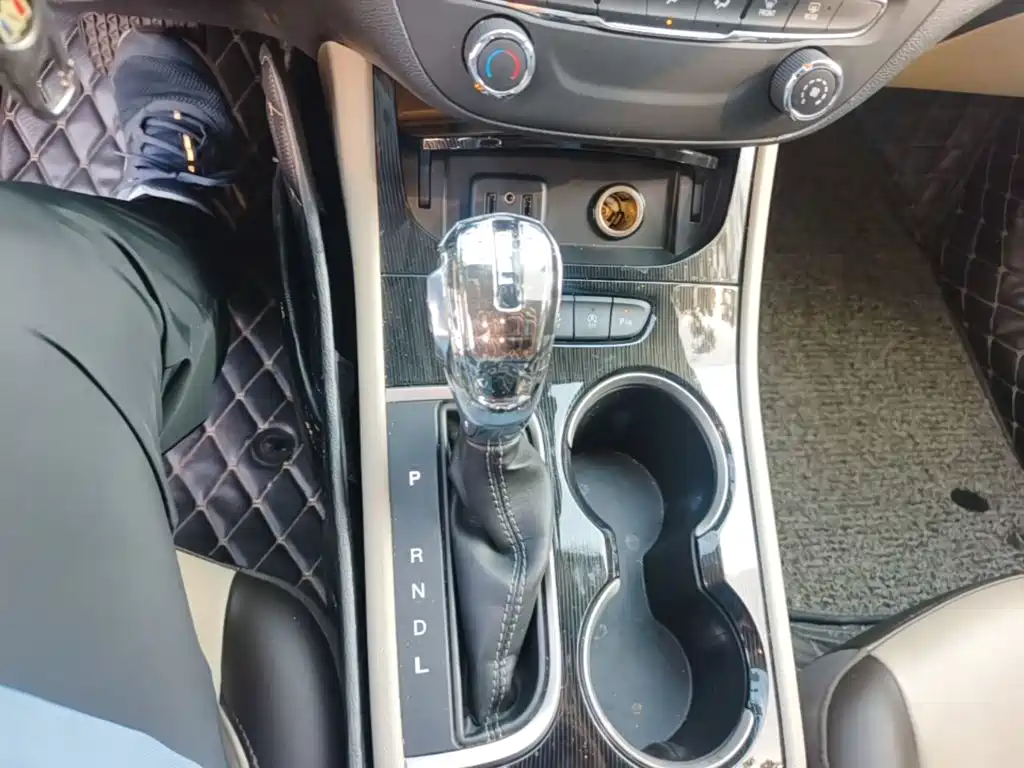 Buick Verano — миниатюра 14