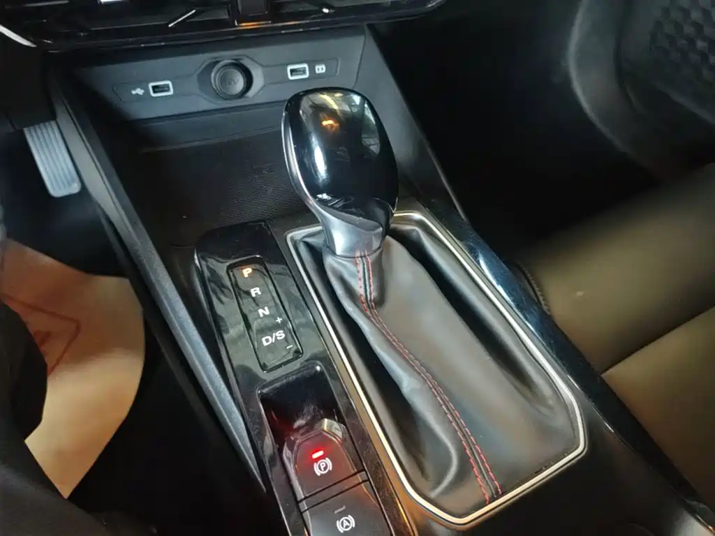 MG MG5 — миниатюра 14