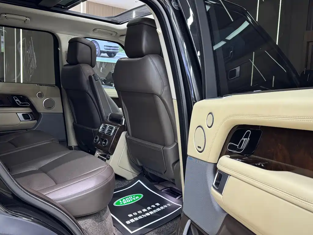 Land Rover Range Rover — миниатюра 7