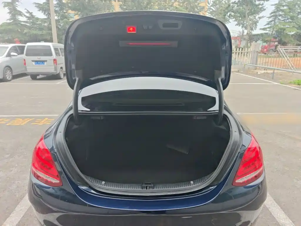 Mercedes-Benz C-Class — миниатюра 19