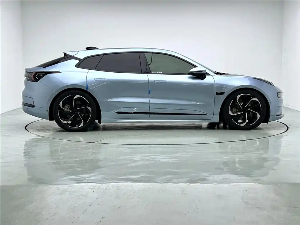 ZEEKR EXTREME KRYPTON 001