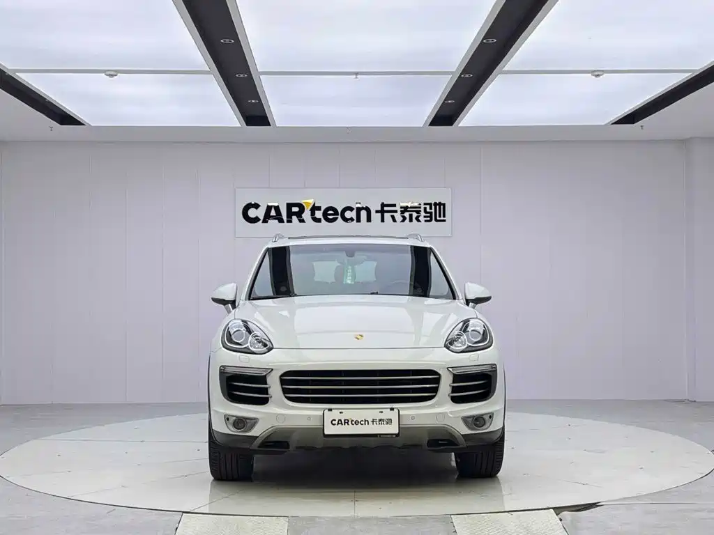 Porsche Cayenne — миниатюра 8
