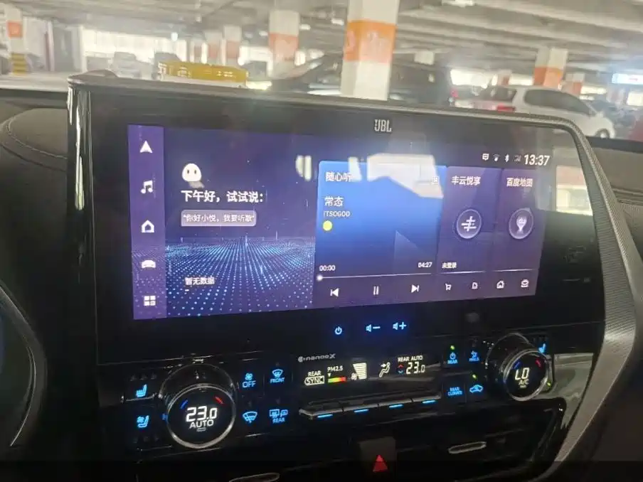Toyota Highlander — миниатюра 9